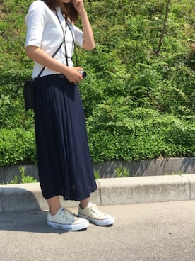 「カメラ女子」｜「アイテム（スニーカー）」を使った、naaさん（レディース・147cm）の春コーディネート