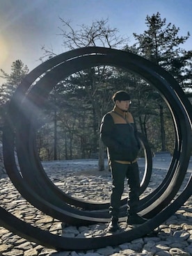「thenorthface」｜「アイテム（ジャケット/アウター）」を使った、WOONGさん（メンズ・173cm）の春コーディネート