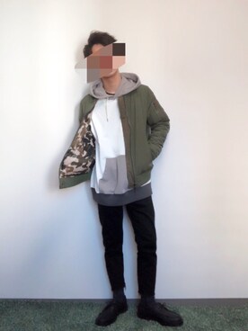 「HARE（ハレ）のクレイジーパターンスウェットパーカー(HARE)（パーカー、ホワイト系）」を使った、ゆたまるさん（メンズ・170cm）の秋コーディネート