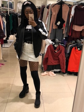 「FOREVER 21」｜「アイテム（MA-1）」を使った、Camilleさん（レディース・155cm）の冬コーディネート