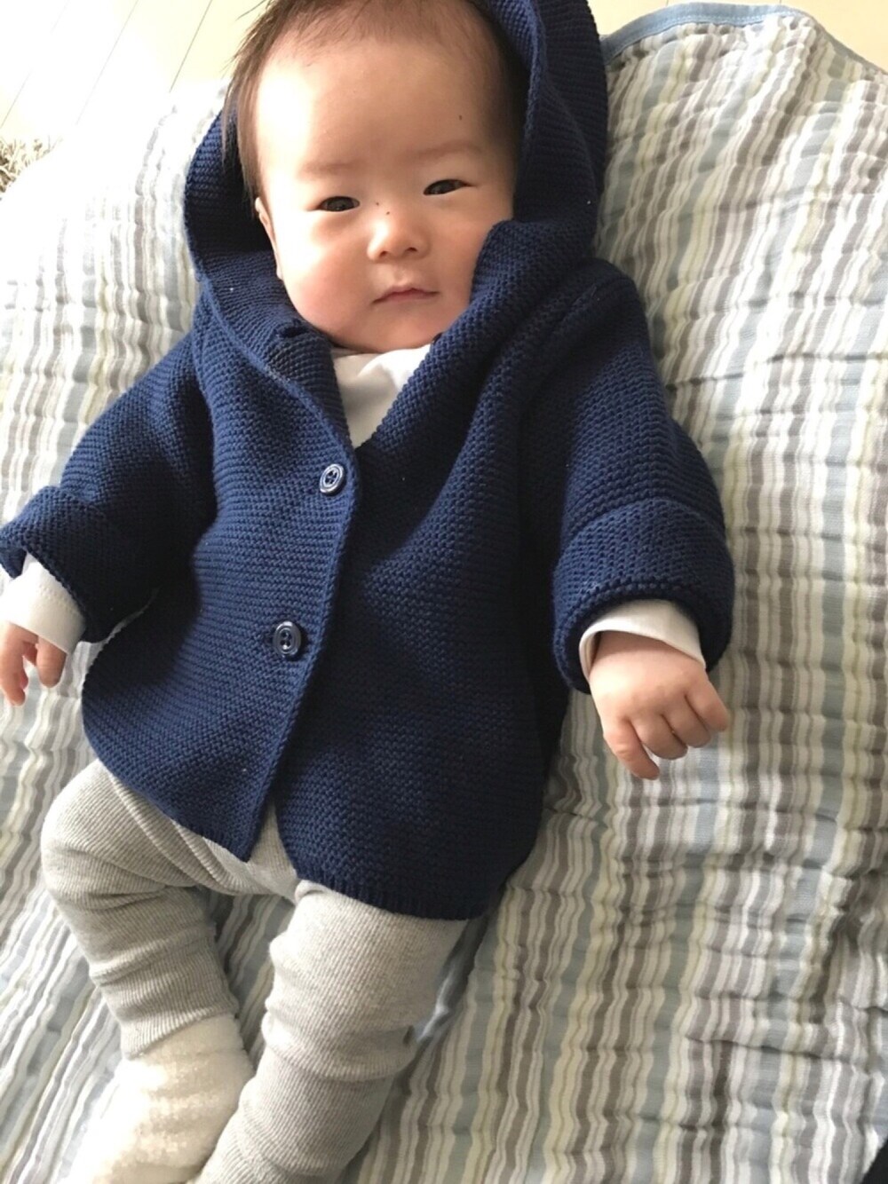 「赤ちゃん、男の子」｜「babyGAPのアイテム（ニット/セーター、ブルー系）」を使った、Haruさん（レディース・156cm）の春コーディネートの1枚目の写真