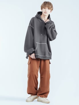 「epnok（エプノック）のアイテム（パーカー）」を使った、Ryotaさん（メンズ・176cm）の冬コーディネート