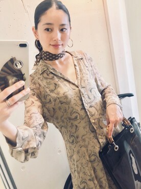 「BANANA REPUBLIC」｜「アイテム（シャツワンピース）」を使った、Chisato さん（レディース・165cm）の夏コーディネート