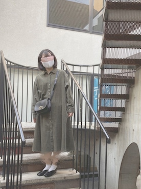 「カフェ」｜「アイテム（シャツワンピース）」を使った、ruruさん（レディース・160cm）の冬コーディネート