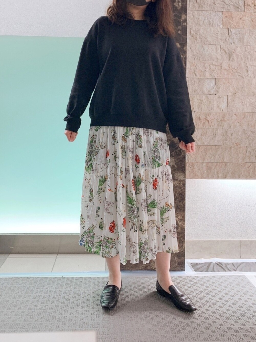 「スウェット、ローファー、LOWRYS FARM、UNIQLO、GU、プリーツスカート」｜「♡のアイテム（その他雑貨、その他）」を使った、あじ🌷さん（レディース・164cm）の夏コーディネートの1枚目の写真