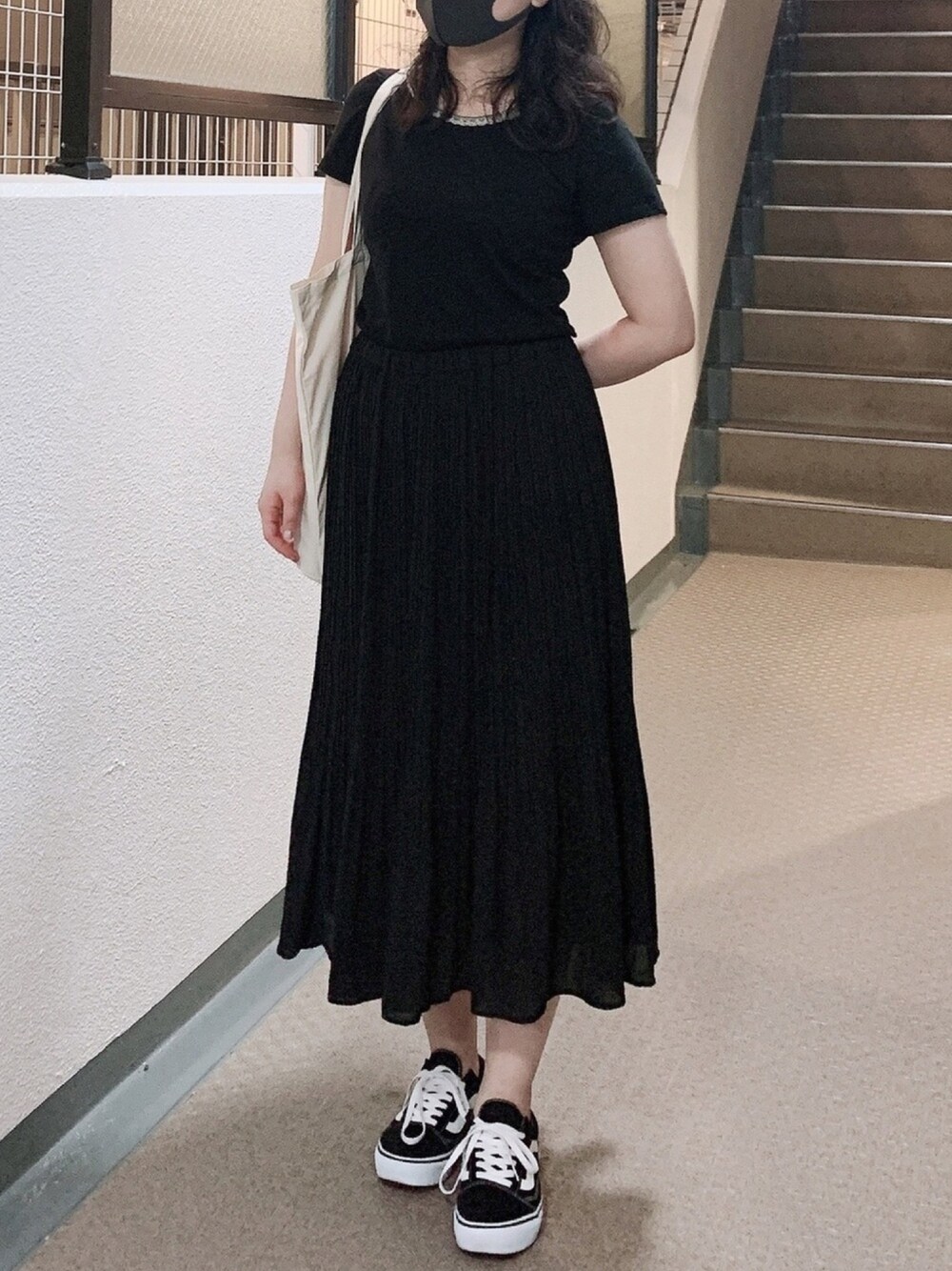 「スニーカー、VANS、Tシャツ、LOWRYS FARM、プリーツスカート、韓国ファッション、ITSDEMO」｜「♡のアイテム（その他雑貨、その他）」を使った、あじ🌷さん（レディース・164cm）の夏コーディネートの1枚目の写真