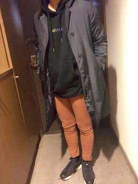 「ESTNATION（エストネーション）のアイテム（ステンカラーコート）」を使った、清雅さん（メンズ・176cm）の春コーディネート