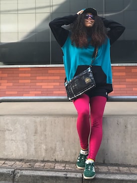 「アイテム（レギンス/スパッツ、レッド系）」を使った、モジャ子さん（レディース・165cm）の冬コーディネート