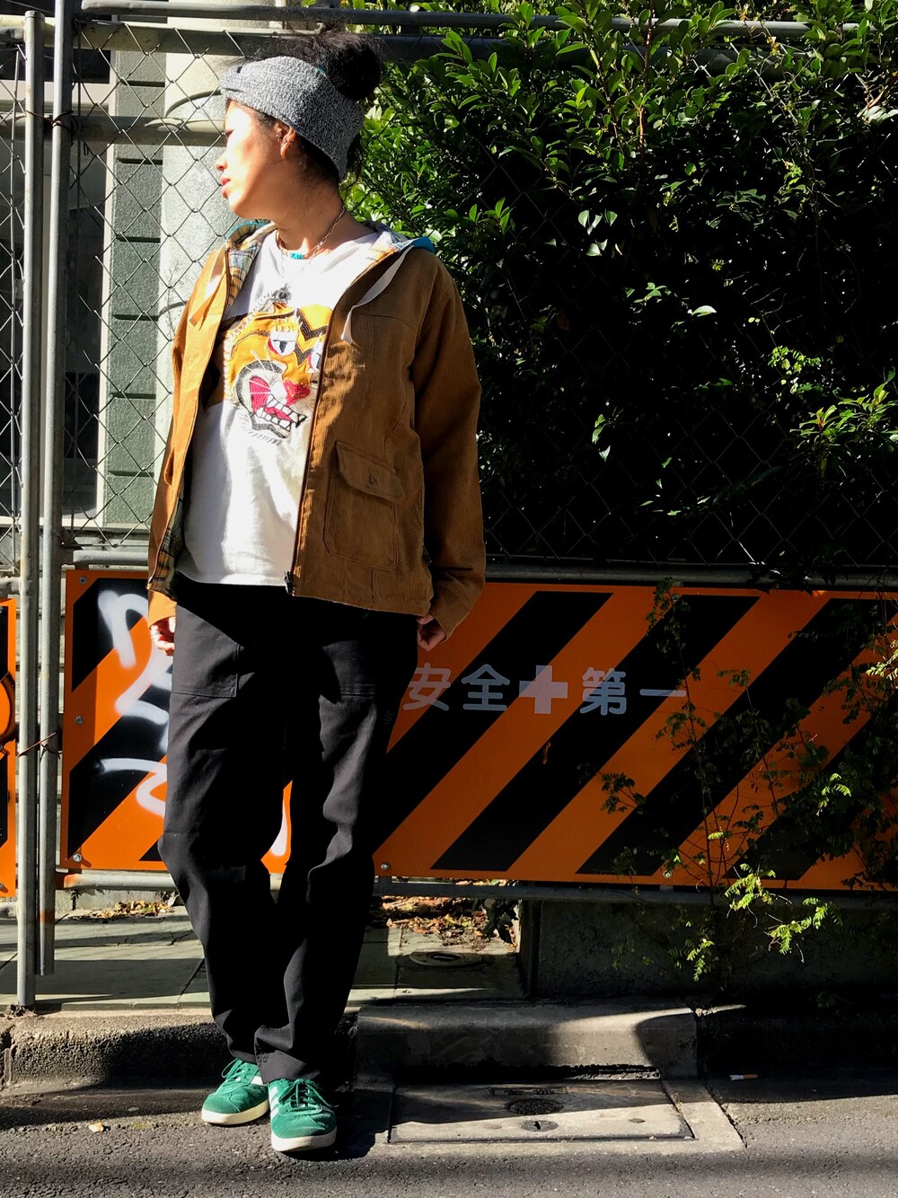 「ALDIES、休日スタイル、カジュアル、ラフ、ラクチンコーデ、ootd、パンツスタイル、ジャケット」｜「ALDIESのOught Turban ツイード調 ターバン（ヘアバンド、グレー系）」を使った、モジャ子さん（レディース・165cm）の冬コーディネートの1枚目の写真