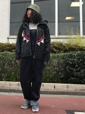 「ALDIES（アールディーズ）のアイテム（サロペット/オーバーオール）」を使った、モジャ子さん（レディース・165cm）の冬コーディネート