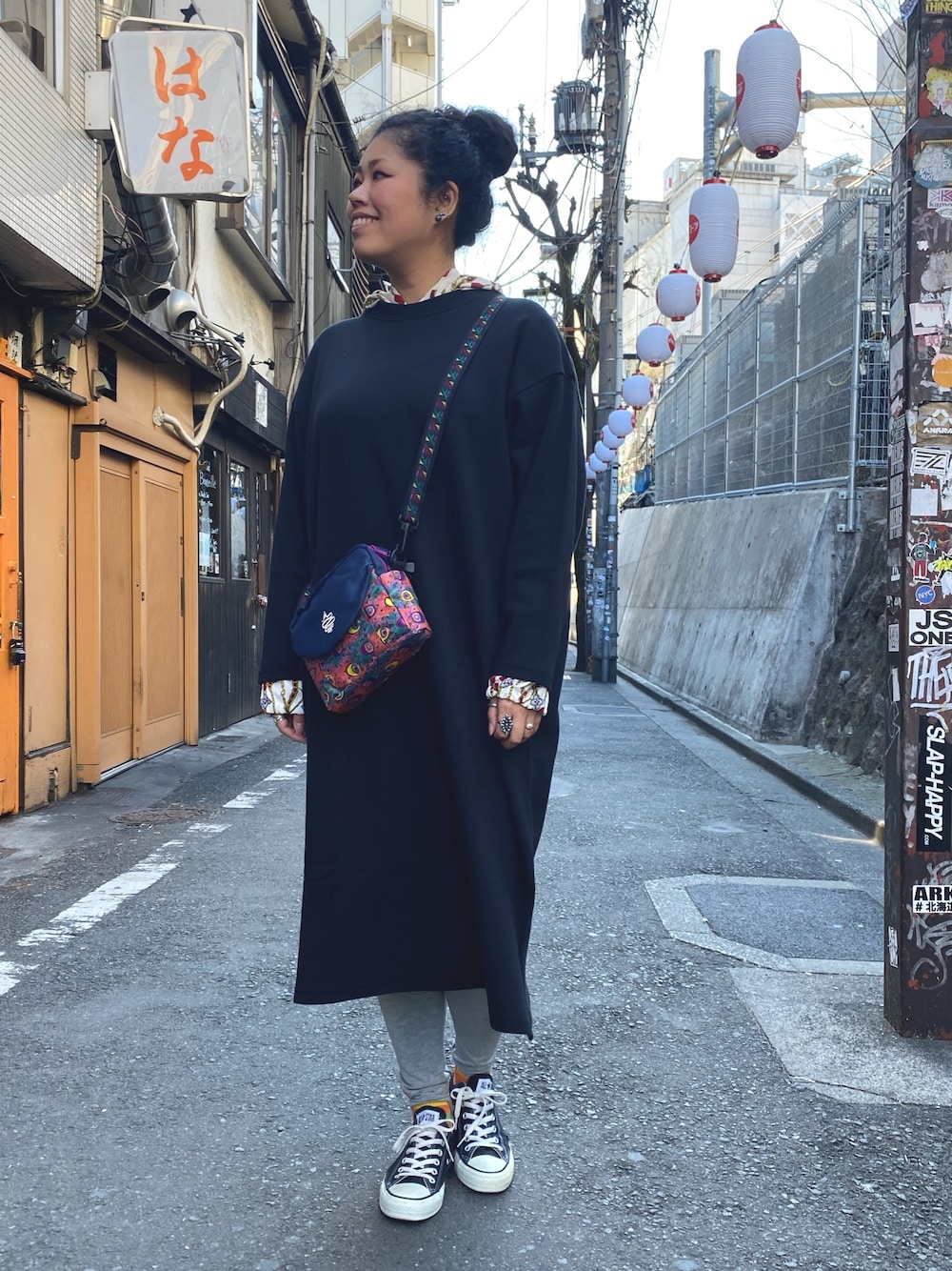 「ALDIES、ゆるコーデ、カジュアル、今日のコーデ、ラフコーデ、カジュアルコーデ、ラフ、ラクチンコーデ、休日スタイル」｜「ALDIESのLoody Pullover / ルーディープルオーバー（パーカー、ホワイト系）」を使った、モジャ子さん（レディース・165cm）の冬コーディネートの1枚目の写真