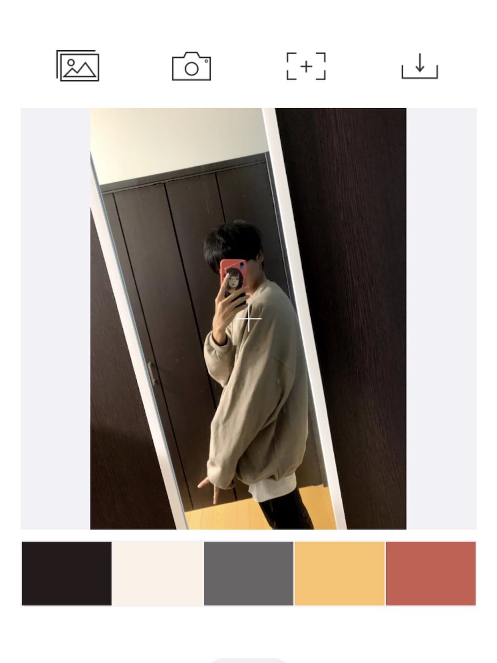 「秋冬コーデ、シンプル、ゆるコーデ、レイヤードスタイル、remer、冬のコーデ、ベージュ」｜「remerのloose crew neck sweat/ルーズクルーネックスウェット（スウェット、ベージュ系）」を使った、super cellさん（メンズ・172cm）の秋コーディネートの1枚目の写真