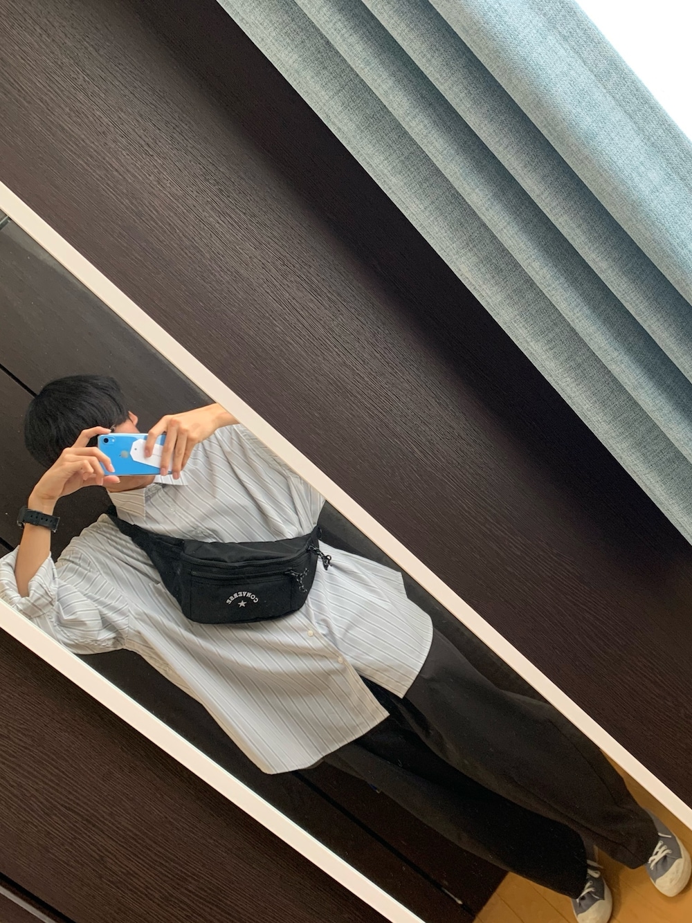 「カジュアル、ワイドパンツ、私の推しブランド、シャツスタイル、ストライプ、remer、無印良品、マーガレット・ハウエル(MARGARET HOWELL)、converse、スニーカー」｜「remerのloose basic shirt/ルーズベーシックシャツ（シャツ/ブラウス、その他）」を使った、super cellさん（メンズ・171cm）の冬コーディネートの1枚目の写真