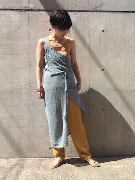 「アイテム（バングル/リストバンド）」を使った、mikako さん（レディース・160cm）の春コーディネート