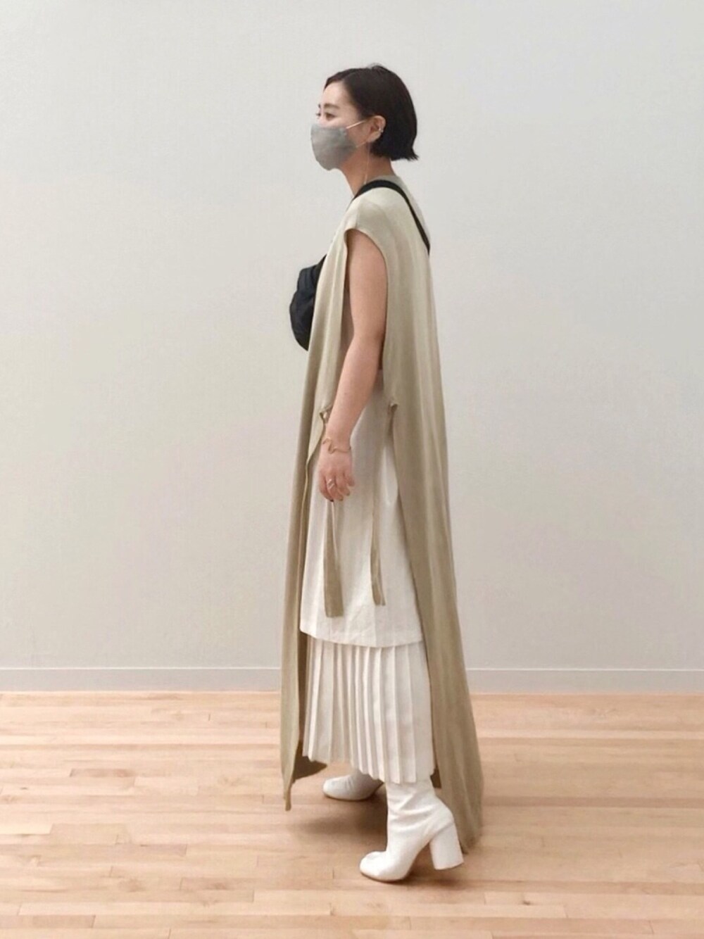 Ebonyivory（エボニーアイボリー）の「異素材プリーツコラージュ 吊り