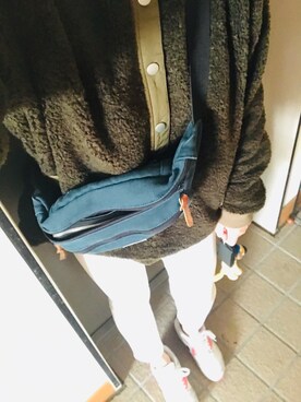 「VISION STREET WEAR（ヴィジョンストリートウェア）のアイテム（ボディバッグ/ウエストポーチ）」を使った、mana**さん（レディース・151cm）の冬コーディネート