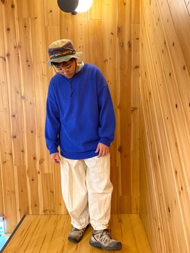 「春魚奶奶のアイテム（ニット/セーター、ブルー系）」を使った、Haru🧓🏽さん（168cm）の春コーディネート