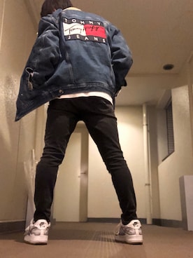 「TOMMY HILFIGER（トミーヒルフィガー）のアイテム（デニムジャケット）」を使った、あーじゃすさん（メンズ・165cm）の冬コーディネート