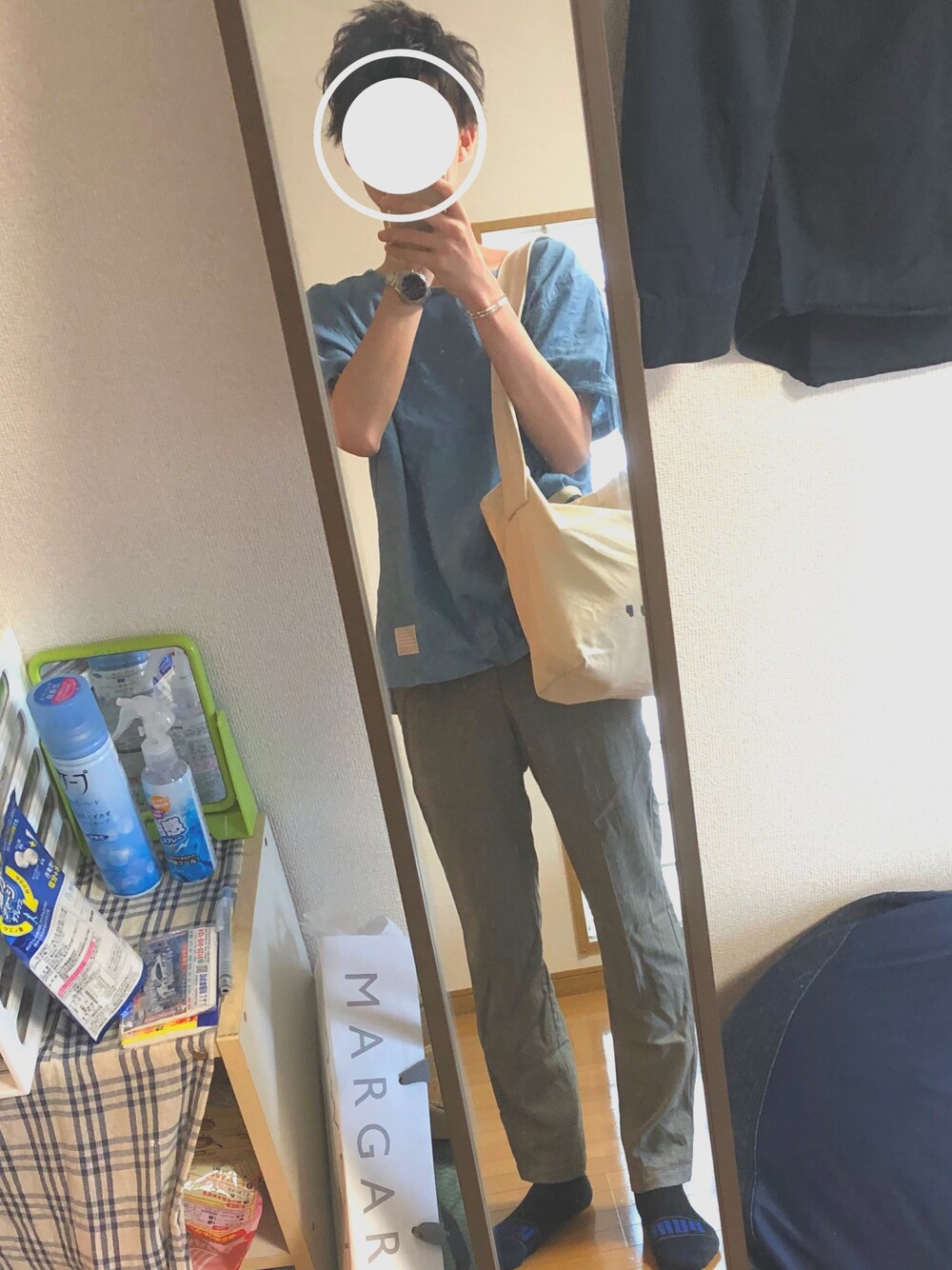 「いいね、save、フォローお願いします🤑、夏コーデ、シンプルコーデ、スラックス、チドリ柄、MHL.、水色、バングル」｜「TAKEO KIKUCHIのアイテム（スラックス、グレー系）」を使った、nakayouさん（メンズ・177cm）の夏コーディネートの1枚目の写真