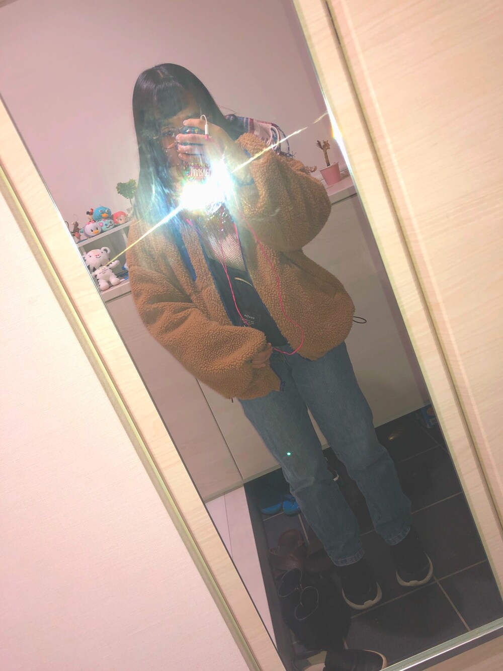 「PAGEBOYのボアリバーシブルジャケット（ブルゾン、ベージュ系）」を使った、Luaさん（レディース・149cm）の冬コーディネートの1枚目の写真