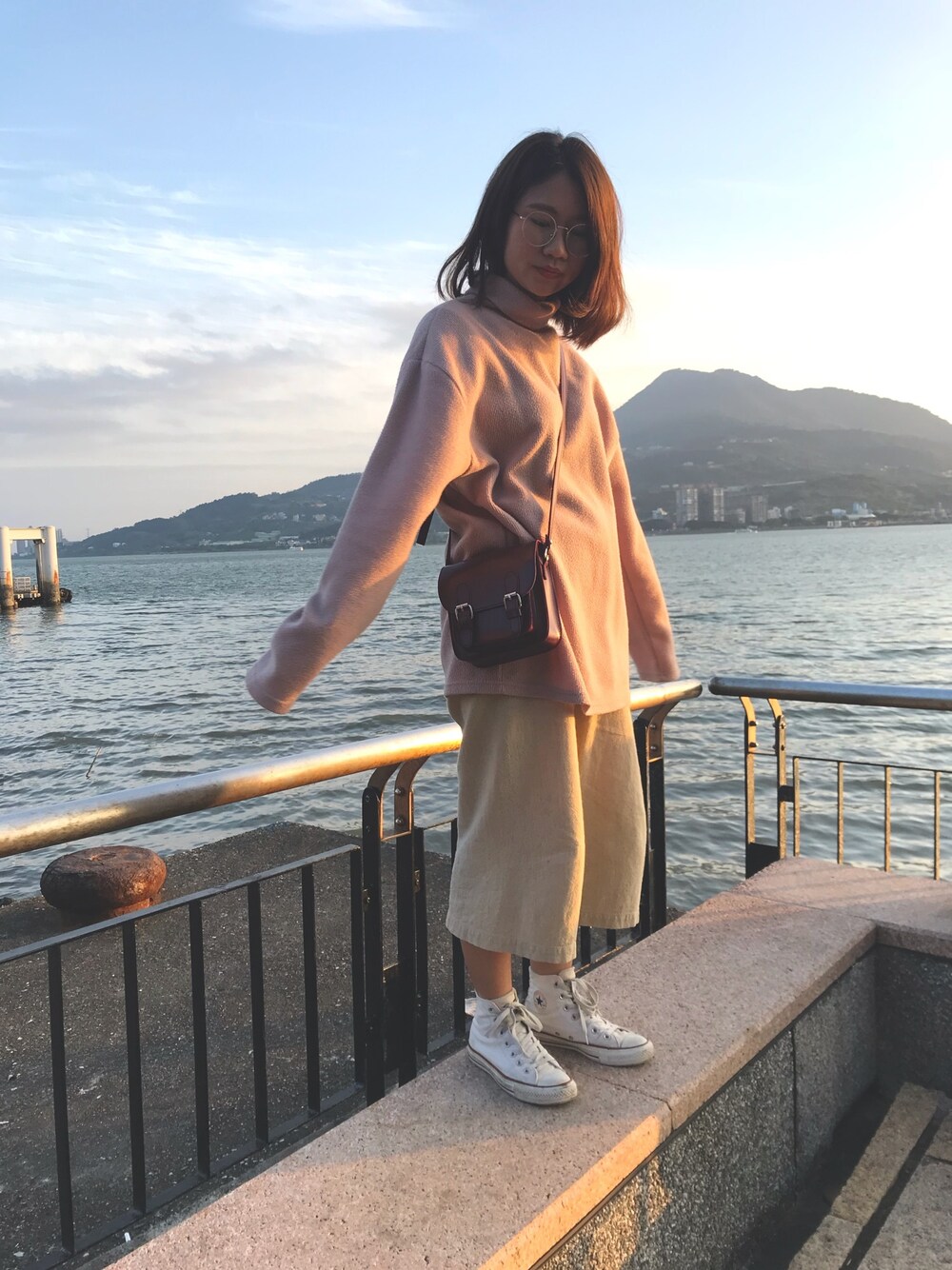 「Handmadeのアイテム（その他パンツ、ベージュ系）」を使った、fangninididyさん（レディース・156cm）の夏コーディネートの1枚目の写真
