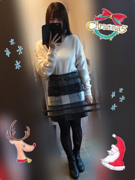 「GRL（グレイル）のアイテム（ニット/セーター、ホワイト系）」を使った、えりさん（レディース）の冬コーディネート