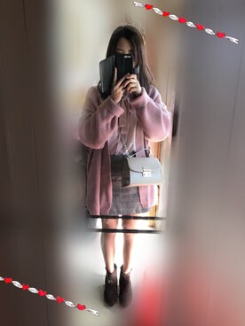 「GOGOSING（ゴゴシング）のアイテム（カーディガン/ボレロ、ピンク系）」を使った、えりさん（レディース）の春コーディネート