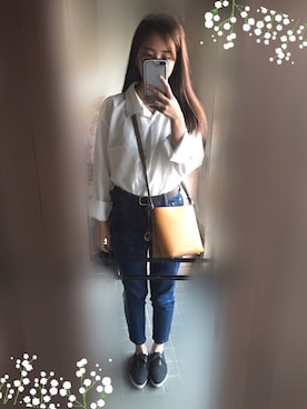 「MICHAEL KORS（マイケルコース）のアイテム（ショルダーバッグ、イエロー系）」を使った、えりさん（レディース）の春コーディネート