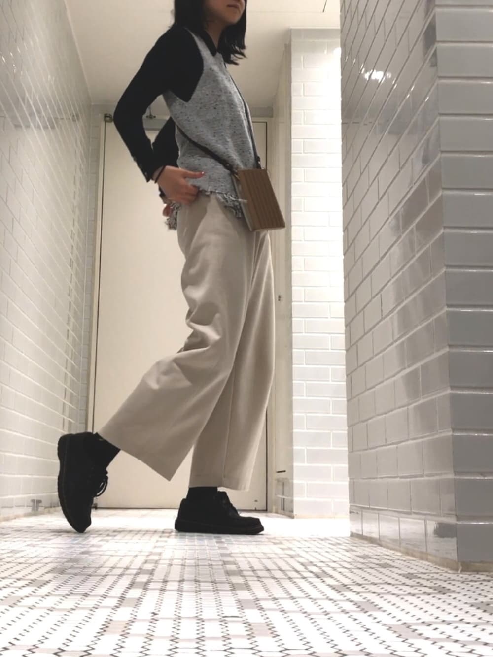 「mlouye、重ね着、niko and…、aquascutum、冬コーデ」｜「niko and...のアイテム（パンツ、ホワイト系）」を使った、okalogcodeさん（レディース・169cm）の冬コーディネートの1枚目の写真
