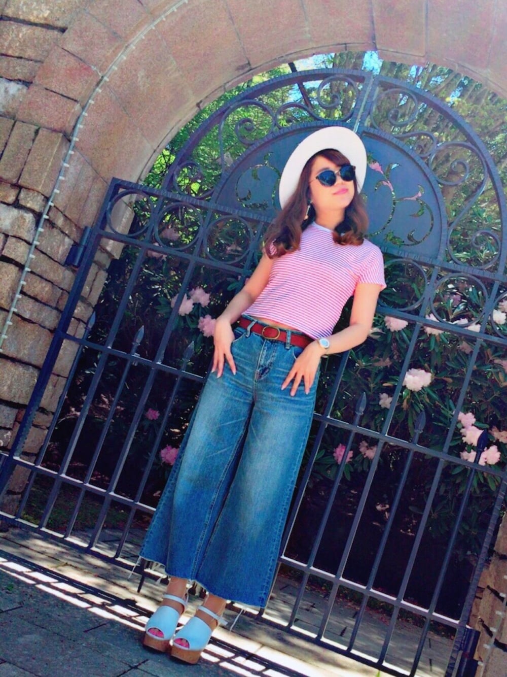 「ビーナスライン、美ヶ原高原、エクシブ蓼科、AZUL by moussy、ZARA、夏コーデ、ボーダー」｜「AZUL by moussyの細リボンペーパー中折れつば広HAT（ハット、ホワイト系）」を使った、あやねんさん（レディース・156cm）の春コーディネートの1枚目の写真