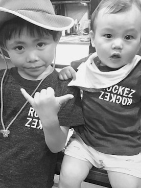「ROCKEZのアイテム（Tシャツ/カットソー、ブラック系）」を使った、naouさん（レディース）の冬コーディネート
