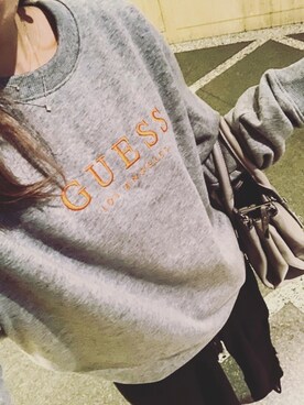 「Guess（ゲス）のGUESS Originals ROY CREW SWEAT（スウェット、グレー系）」を使った、Ayaさん（レディース・155cm）の秋コーディネート