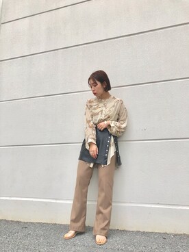 「Kastane（カスタネ）のレーヨンスラックスパンツ３（スラックス）」を使った、Ishida azusaさん（レディース・157cm）の春コーディネート