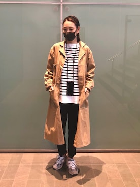 「UNIVERSAL OVERALL（ユニバーサルオーバーオール）のアイテム（ステンカラーコート、ベージュ系）」を使った、yukiyoさん（レディース・171cm）の冬コーディネート