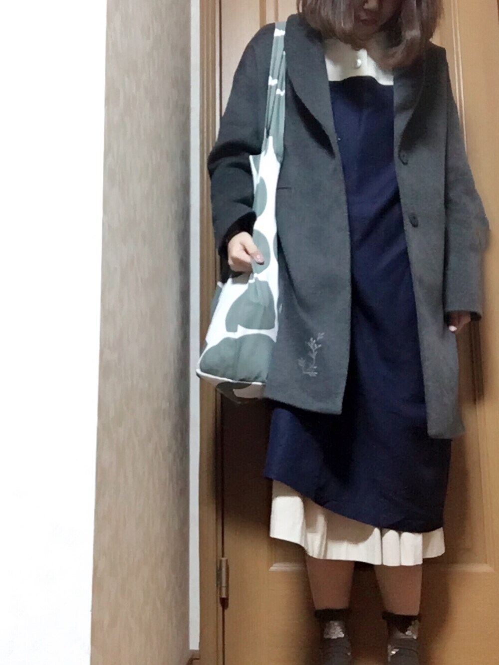 「古着、古着MIX、古着好きな人と繋がりたい、お洒落さんとつながりたい、シンプル」｜「USEDのアイテム（ワンピース、ブルー系）」を使った、f u a ∴さん（レディース・162cm）の冬コーディネートの1枚目の写真