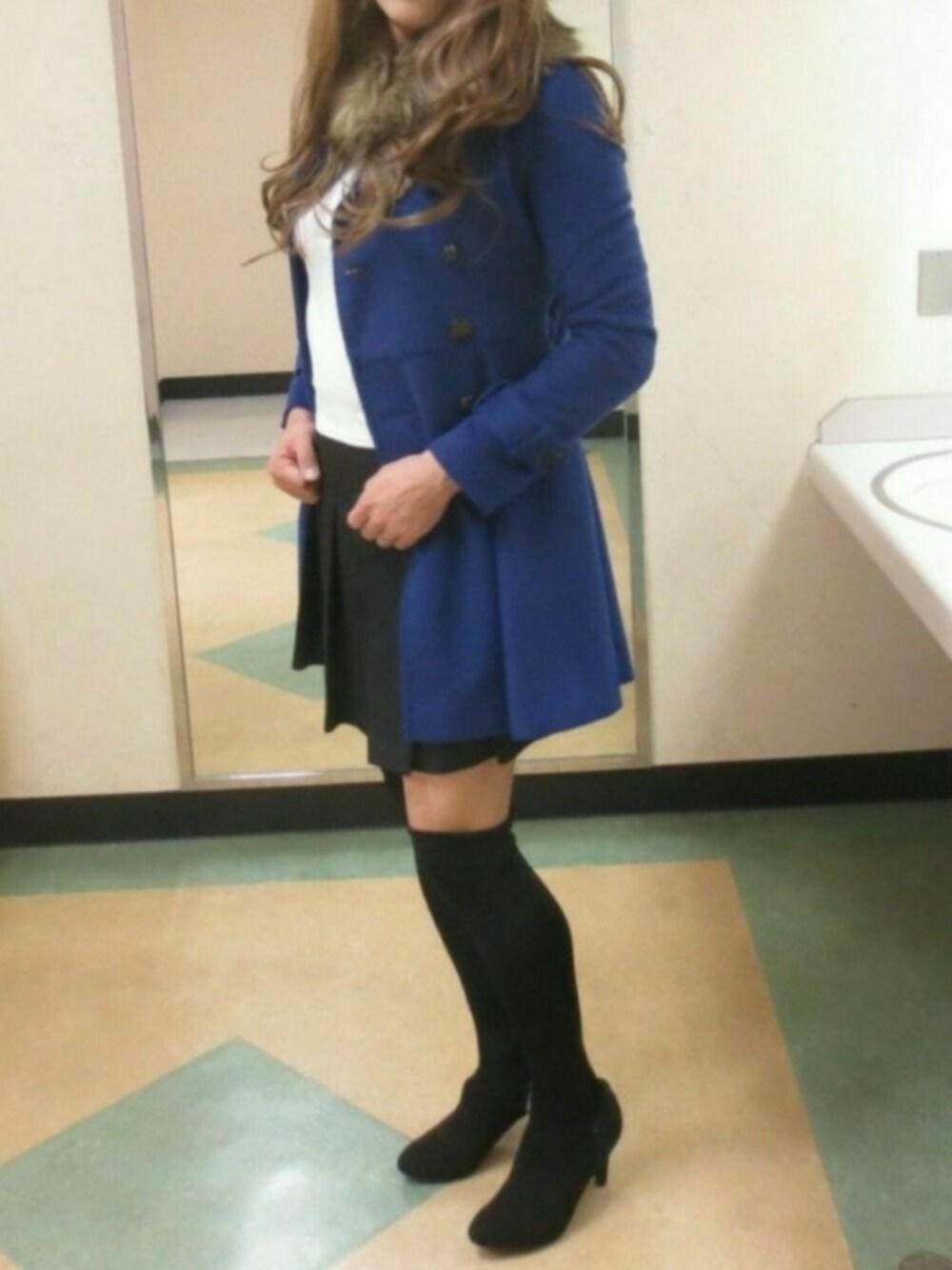 「CECIL McBEEのアイテム（スカート、ブラック系）」を使った、西村らんさん（メンズ・170cm）の春コーディネートの1枚目の写真