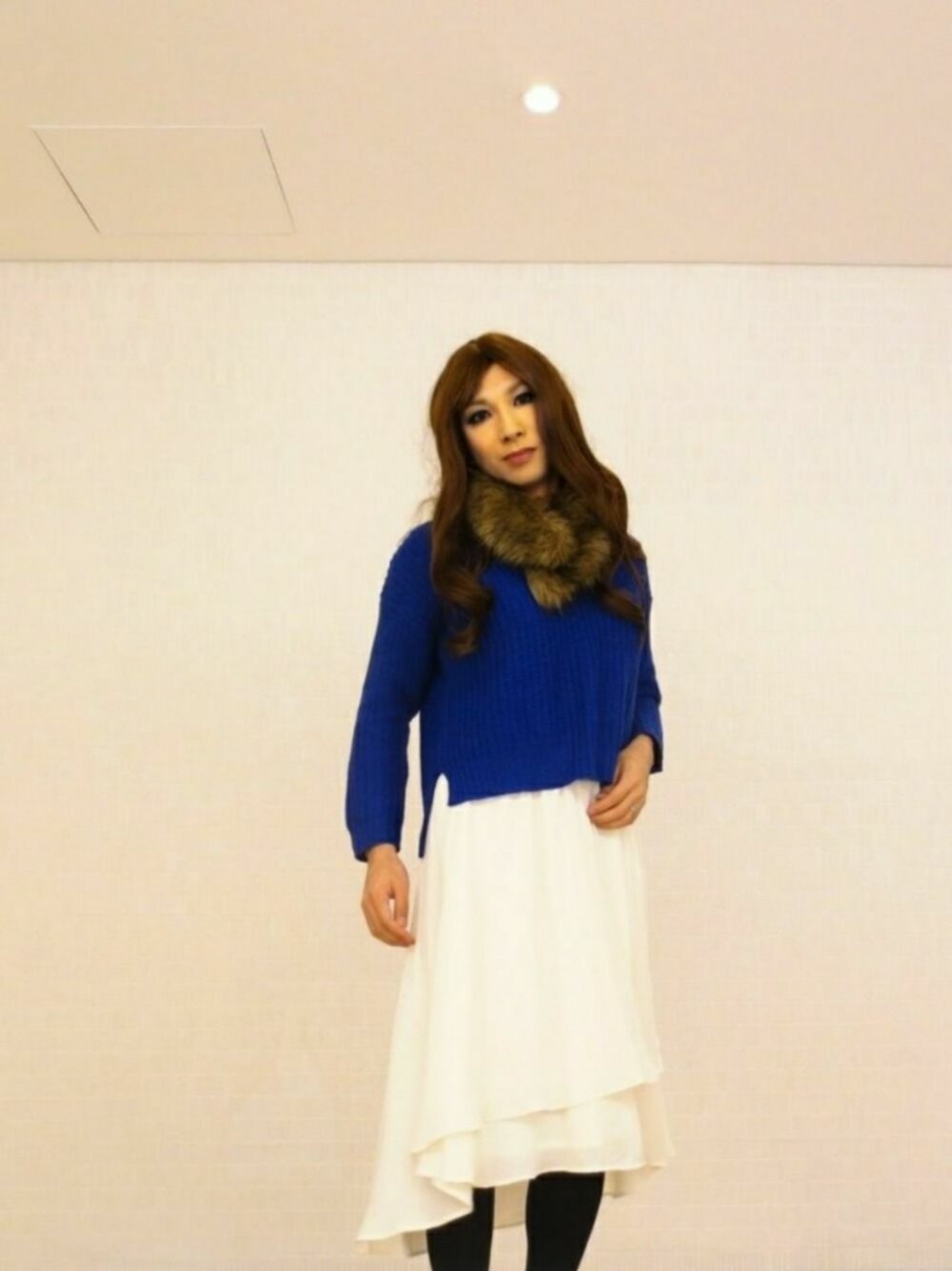 「INGNI、女装、CECIL McBEE」｜「CECIL McBEEのアイテム（ニット/セーター、ブルー系）」を使った、西村らんさん（メンズ・170cm）の春コーディネートの1枚目の写真