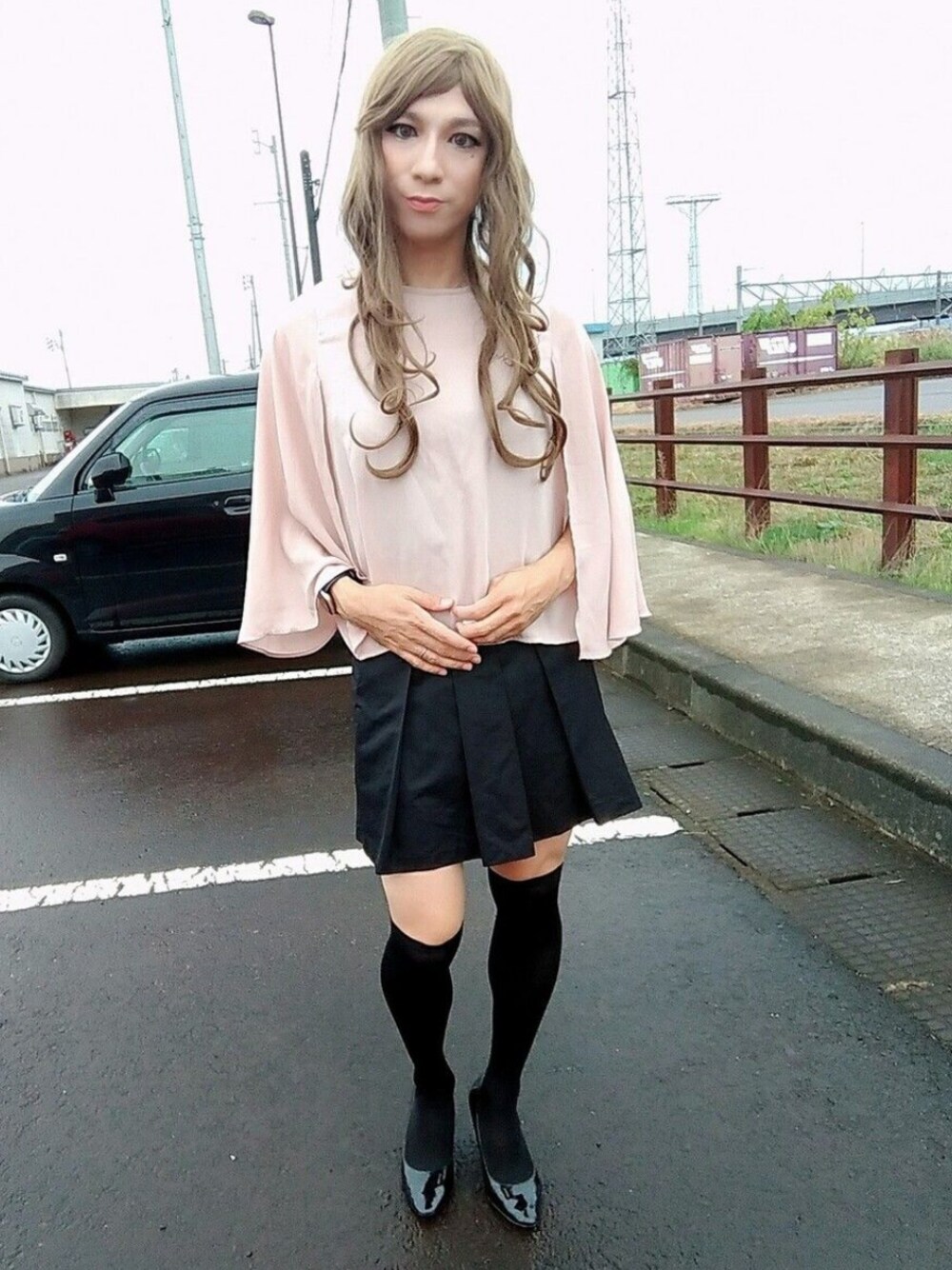 「BLISS POINT、女装、CECIL McBEE、おしゃれさんと繋がりたい」｜「BLISS POINTのRTフレアソデユルプルオーバー/751483（Tシャツ/カットソー、ベージュ系）」を使った、西村らんさん（メンズ・170cm）の秋コーディネートの1枚目の写真