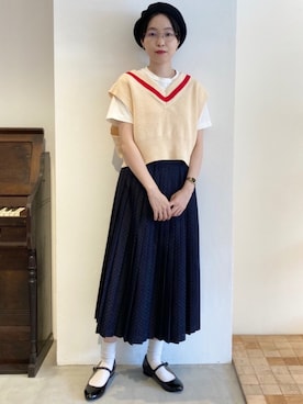 「アイテム（デニムスカート）」を使った、Iwaさん（レディース・160cm）の秋コーディネート