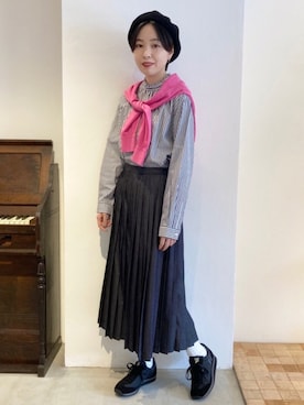 「アイテム（デニムスカート）」を使った、Iwaさん（レディース・160cm）の秋コーディネート