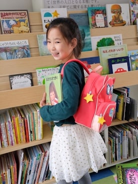 「PETIT BATEAU（プチバトー）のアイテム（スカート）」を使った、eliehiro さん（キッズ・125cm）の秋コーディネート