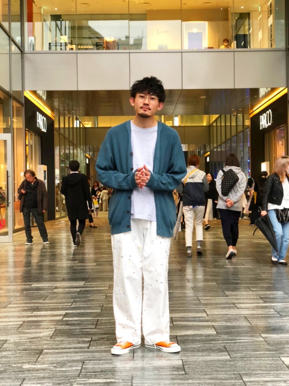 「URBAN RESEARCH、シンプル、おしゃれさんと繋がりたい、カジュアルコーデ、オトナカジュアル」｜「MASTER&CoのMASTER&Co.×URBAN RESEARCH　別注ペインターパンツ（その他パンツ、ホワイト系）」を使った、Kazuki.Oさん（メンズ・178cm）の春コーディネートの1枚目の写真