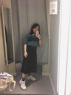 「GU（ジーユー）のアイテム（ポロシャツ、グリーン系）」を使った、Alice Shekさん（レディース）の春コーディネート