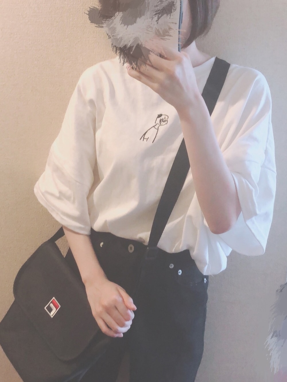 「夏コーデ、モノトーン、シンプル、corners、apresjour、FILA」｜「CORNERSのベレー帽ガール刺繍5分袖BIG　Tシャツ（Tシャツ/カットソー、ホワイト系）」を使った、papi さん（レディース・156cm）の夏コーディネートの1枚目の写真