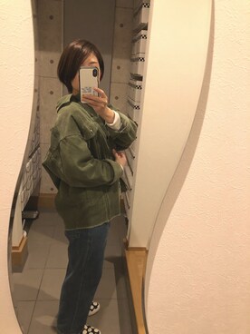 「カーキアウター」｜「アイテム（スリッポン）」を使った、ティナさん（レディース・155cm）の秋コーディネート