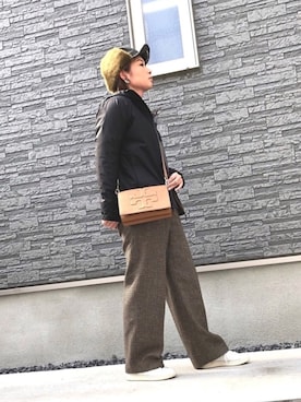 「チドリ柄」｜「アイテム（アクセサリー）」を使った、ティナさん（レディース・155cm）の秋コーディネート