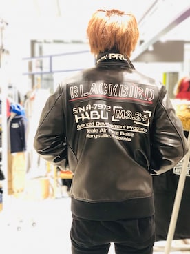 「AVIREX（アヴィレックス）のアイテム（ミリタリージャケット）」を使った、AOIさん（メンズ・171cm）の冬コーディネート