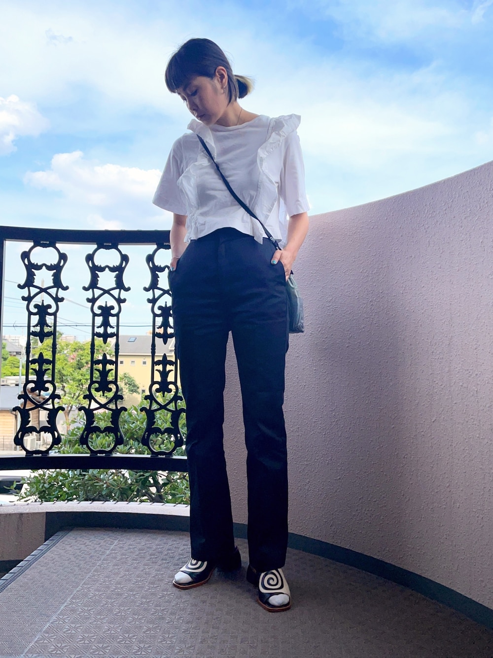 「BANKのアイテム（Tシャツ/カットソー、ホワイト系）」を使った、Momoさん（レディース・160cm）の夏コーディネートの1枚目の写真