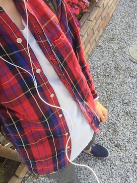 「GU（ジーユー）のアイテム（カーゴパンツ、グレー系）」を使った、たまきさん（メンズ・173cm・20代）の春コーディネート