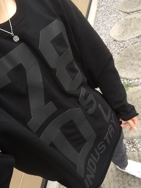 「GU（ジーユー）のアイテム（カーゴパンツ、グレー系）」を使った、たまきさん（メンズ・173cm・20代）の夏コーディネート